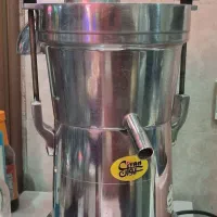 دستگاه آب هویج گیری صنعتی ۱.۵ اسب|آبمیوه‌گیر و آب‌مرکبات‌گیر|بستان آباد, |دیوار