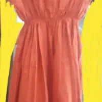 شال و لباس زنانه در حد نو