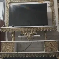 میز تلویزیون سلطنتی