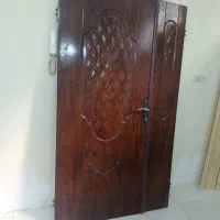 درب ورودی آپارتمان