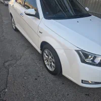 دنا پلاس اتومات سفید ۱۴۰۱|خودرو سواری و وانت|قم, زنبیل آباد|دیوار