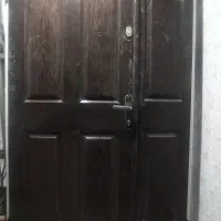 در اپارتمانی