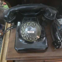 تلفن قدیمی کلکسیونی