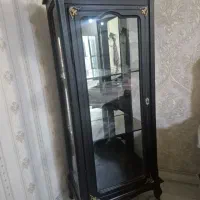 ویترین چوبی سالم