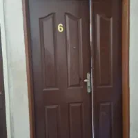 توالت فرنگی و روشویی و درب چوبی اتاق|لوازم سرویس بهداشتی|رشت, فلسطین|دیوار