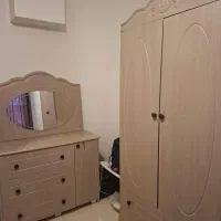 کمد جادار با دو کشوی بزرگ، میزتوالت