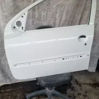 کوئل ۲۰۶ تیپ ۲ ، در جلو ۲۰۶ سفید، زاپاس ۲۰۶