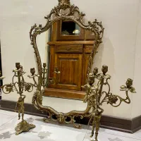 آیینه و شمعدان برنزی