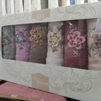 حوله دستی گلدوزی شده