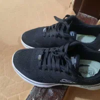 فروش کفش اسکیچر اورجینال سایز ۳۹ قیمت ۷۰۰۰۰۰تومان