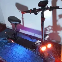 اسکوتر برقی درحد آکبند