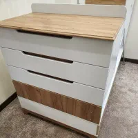 تخت نوزاد نوجوان