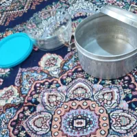 مقداری ظرف|ظروف پخت‌وپز|کرمان, |دیوار