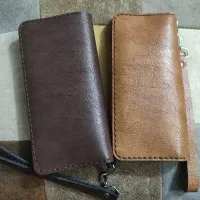 کیف|کیف، کفش، کمربند|مشهد, نیزه|دیوار