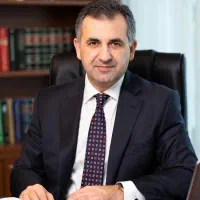 مشاوره حقوقی و قبول وکالت توسط وکیل پایه یک