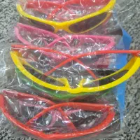 عینک افتابی رنگی بچگانه