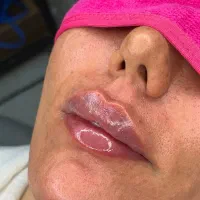 مطب پوست و مو و لیزر و زیبایی