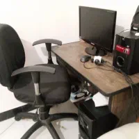 کامپیوتر بامیزوصندلی چرخ دار