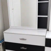 میز آرایش سه کشو