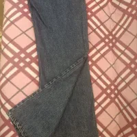 تعدادی لباس در حد نو