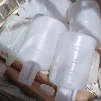 مقداری دبه برای فروش