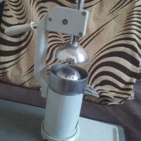آب‌ لیموگیری و آب انار گیری