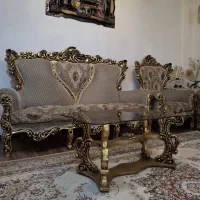 مبلمان سلطنتی ۹ نفره درحدنو سالم و تمیز و جنس عالی