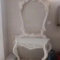 قاب ایینه وکنسول