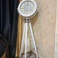 ساعت پایه دار