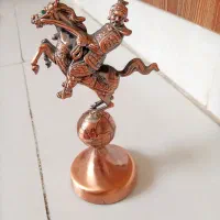 مجسمه فندکی چنگیز خان