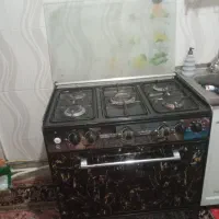 اجاق گاز و کابینت