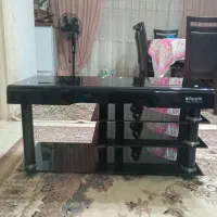 میز تلویزیون شیشه ایی