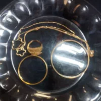 حدود ۱۰ گرم‌طلای مستعمل ولی تمیز و کم استفاده شده