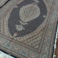 زمینه کرم قهوه ای و زمینه سرمه ای چهل رج ماهی