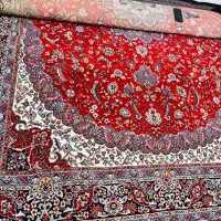 فرش ۹ متری خوش نقش چند جا سوختگی کوچک