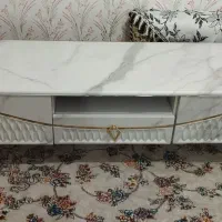 زیر تلوزیون در حد نو