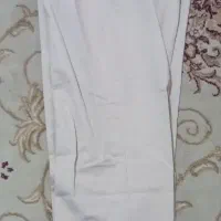 تعدادی لباس و شلوار نو تن نخورده