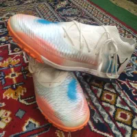 یک جفت کفش پوما اصل