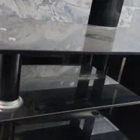 زیر تلویزیونی شیشه ای و بدون نقص