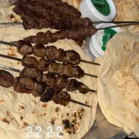 یک همکار در کبابی