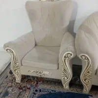 یک ست مبل ۸ نفره همراه با میزاش قیمت ۲ تومن|مبلمان خانگی و میز عسلی|مشهد, هفده شهریور|دیوار