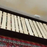 تخت و تشک یک نفره در حد نو