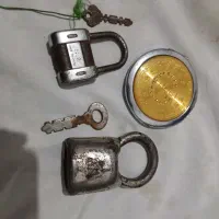 دوعدد قفل.واینه|ابزارآلات|زنجان, |دیوار