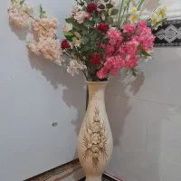 گل وگلدان