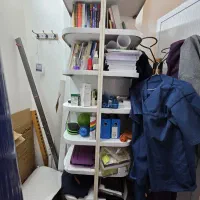 استند یا کتابخانه نورپردازی شده