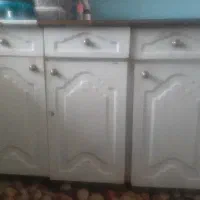 کابینت فلزی با صفحه