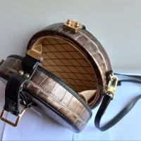 کیف دخترانه شیک و تمیز|کیف، کفش، کمربند|شیراز, زرهی|دیوار