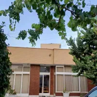 360متر-بر-خیابان-4رو-پیلوت-قابل-سکونت