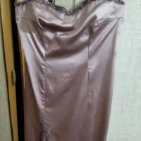 لباس مجلسی|لباس|مشهد, تربیت (صدف)|دیوار