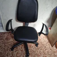 صندلی و میز کامپیوتر